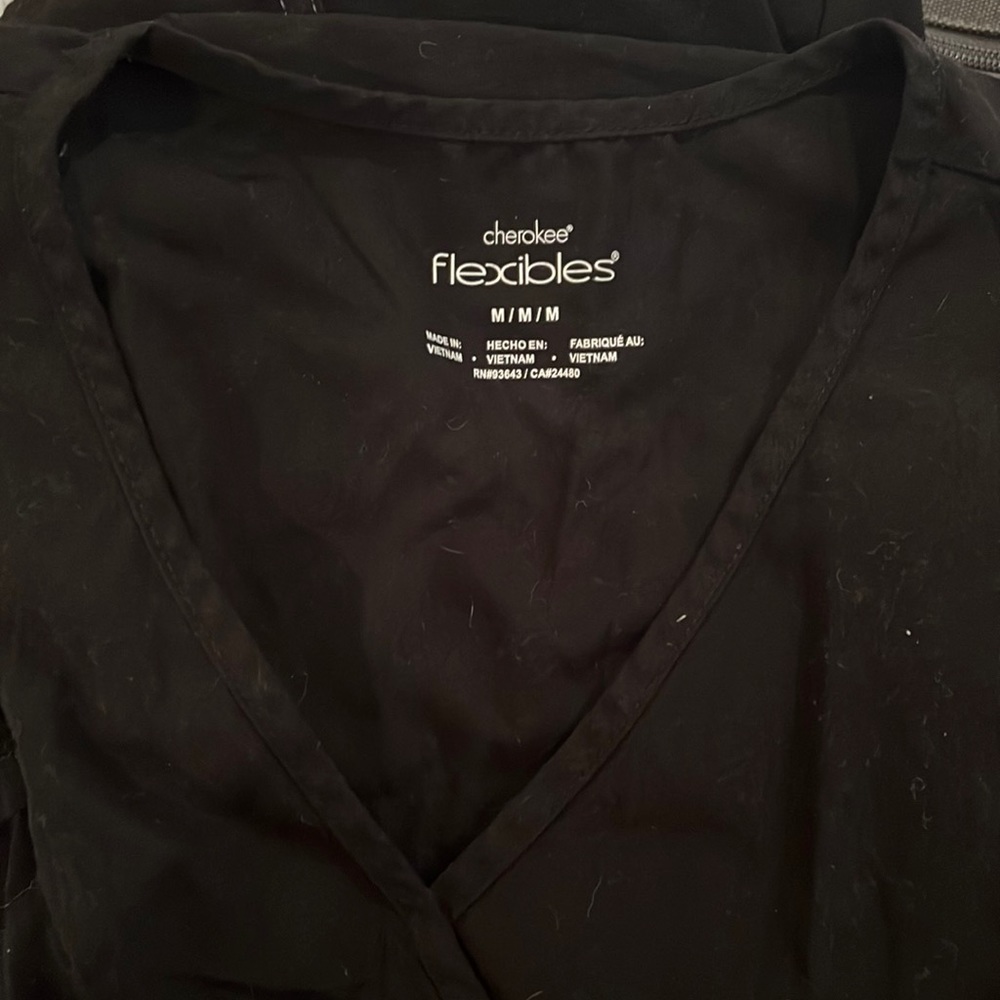 Cherokee maternity scrub set. Medium. Black